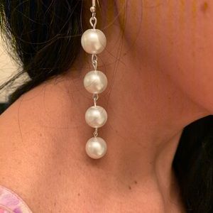 Dangle earrings pearls